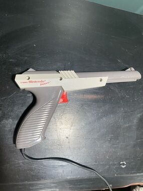 Nintendo Zapper Light Gun - Gray Body with Red Trigger